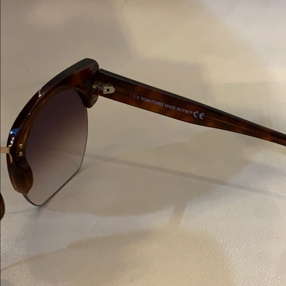 New Women’s Authentic Tom Ford Sunglasses - Picture 6 of 8